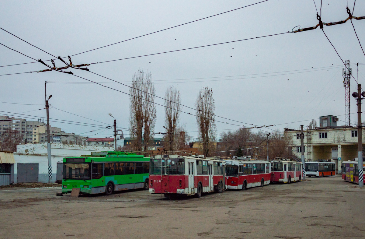 Саратов, ЗиУ-682Г-016 (012) № 1184; Саратов — Кировское троллейбусное депо