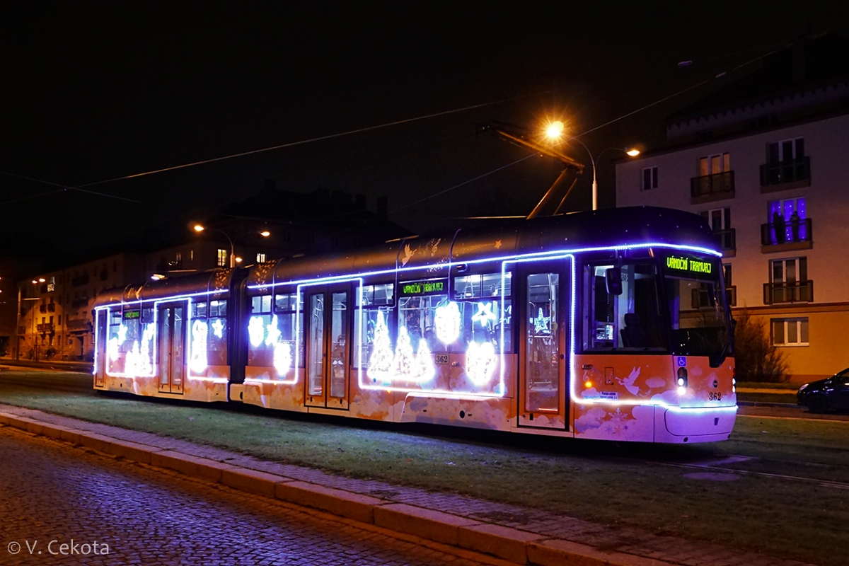 Plzeň, Vario LF2/2 IN Nr. 362; Plzeň — Christmas tram