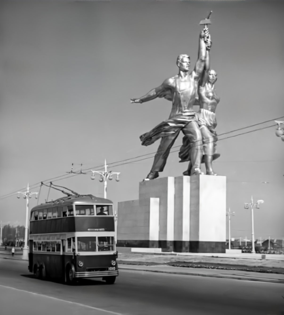 Москва, ЯТБ-3 № 1010; Москва — Исторические фотографии — Двухэтажные троллейбусы (1937-1953)