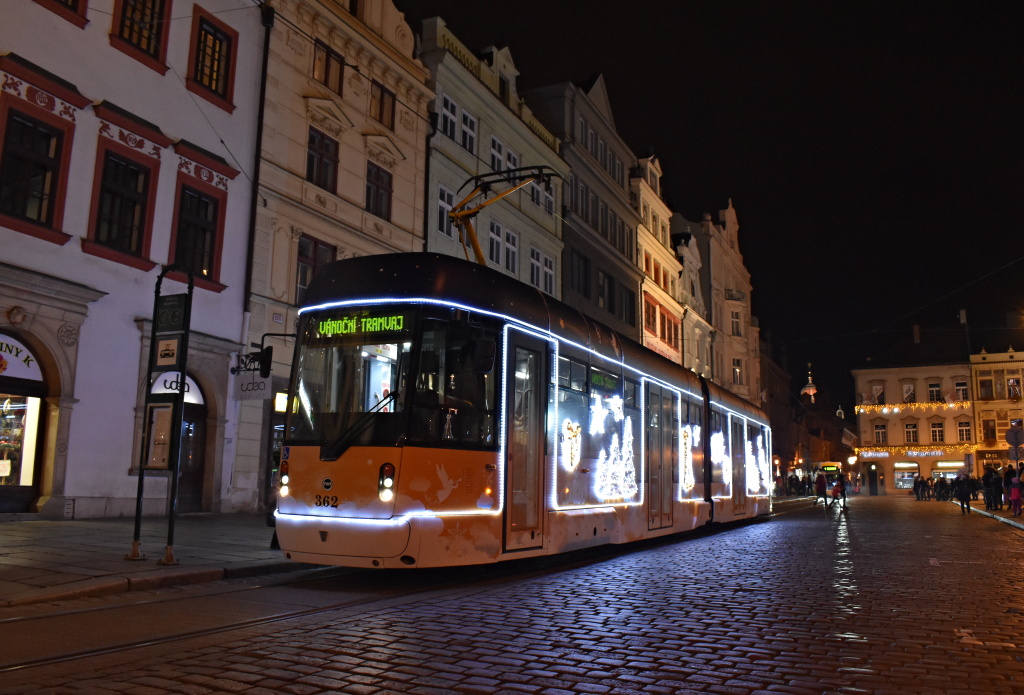 Пльзень, Vario LF2/2 IN № 362; Пльзень — Рождественский трамвай