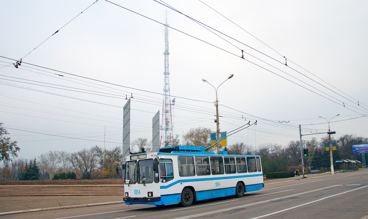 Мариуполь, ЮМЗ Т2 № 1814