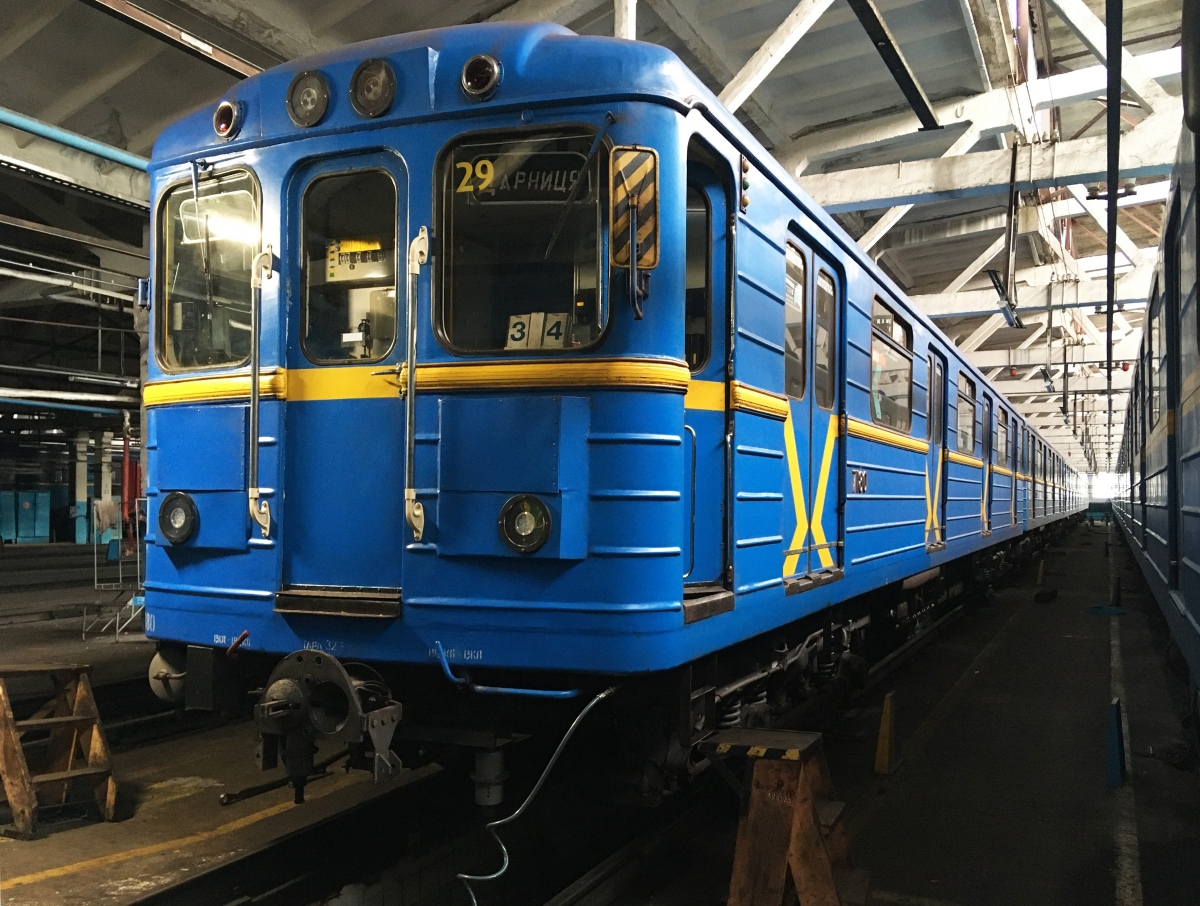 Киев, Ема-502 № 7180 Киев, Ема-502 № 7180