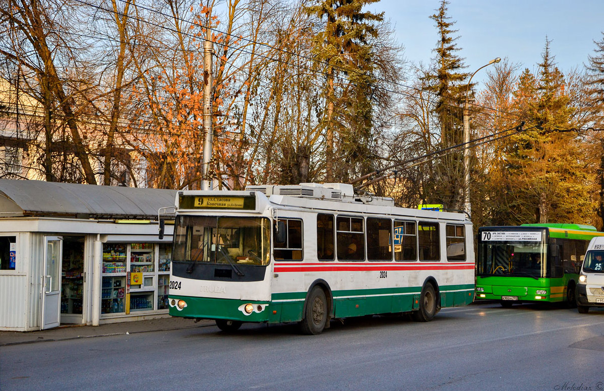 Пенза, ЗиУ-682Г-016.02 № 2024