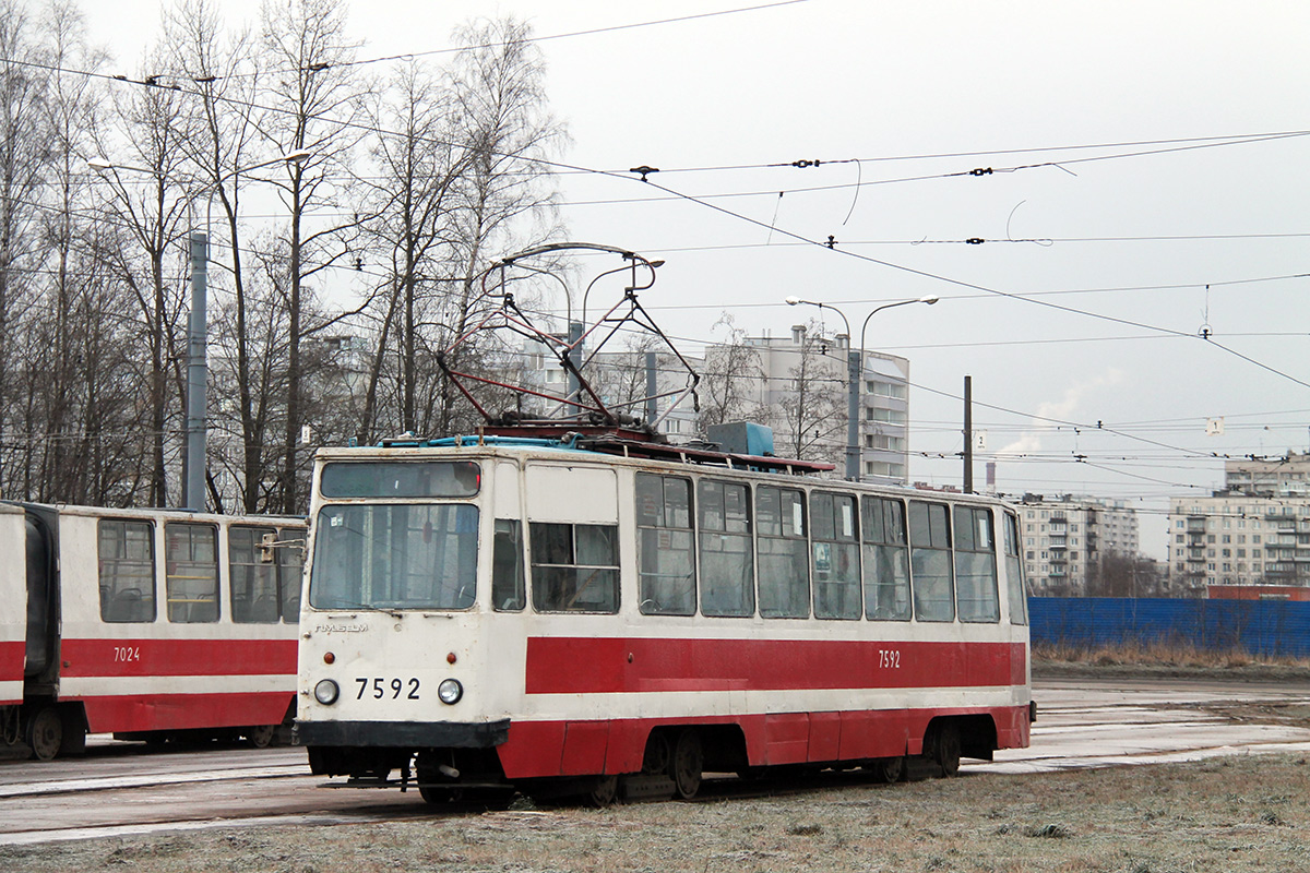 Санкт-Петербург, ЛМ-68М № 7592