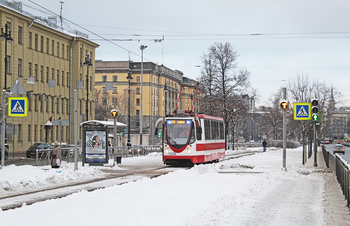 Sankt Petersburg, 71-134A (LM-99AVN) Nr. 1376