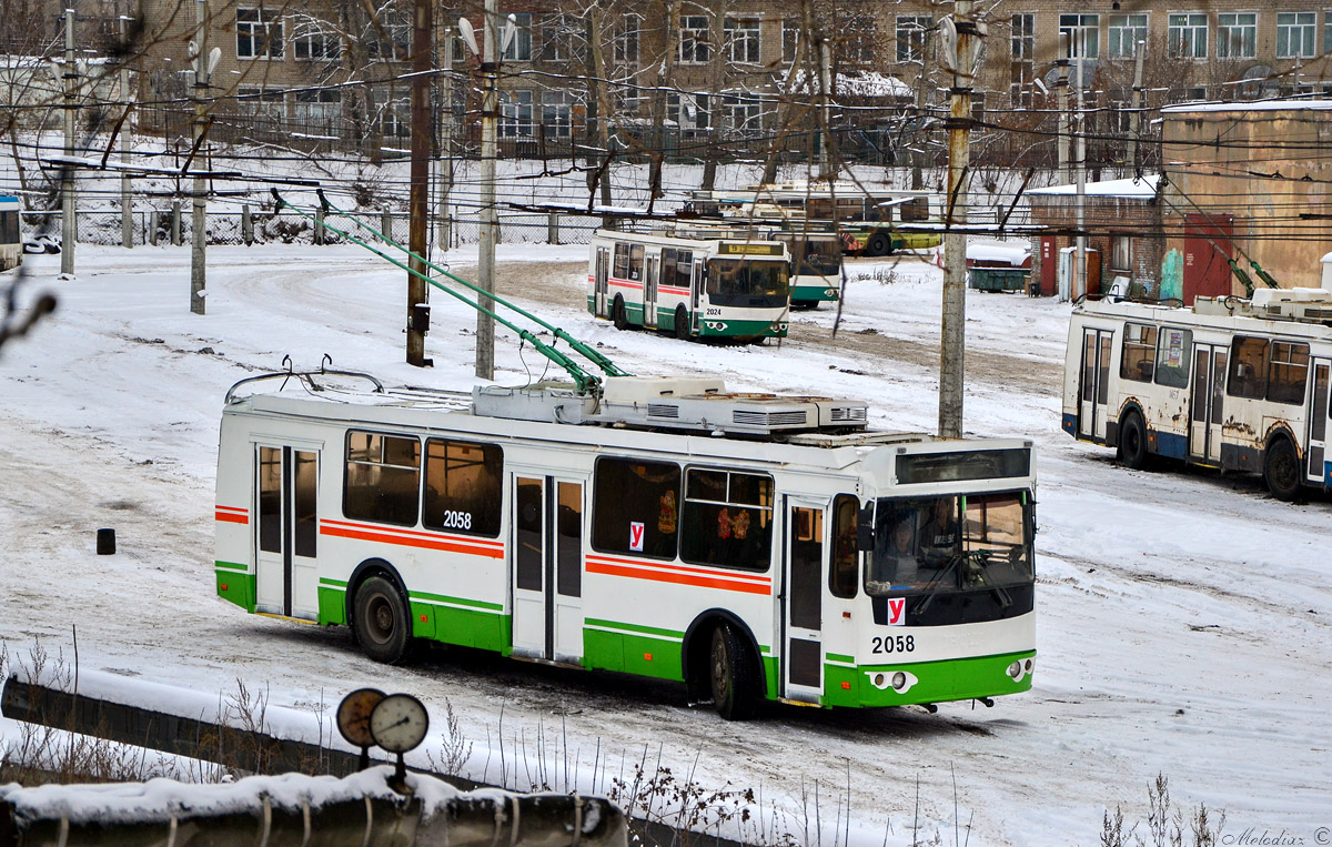 Пенза, ЗиУ-682Г-016.02 № 2058