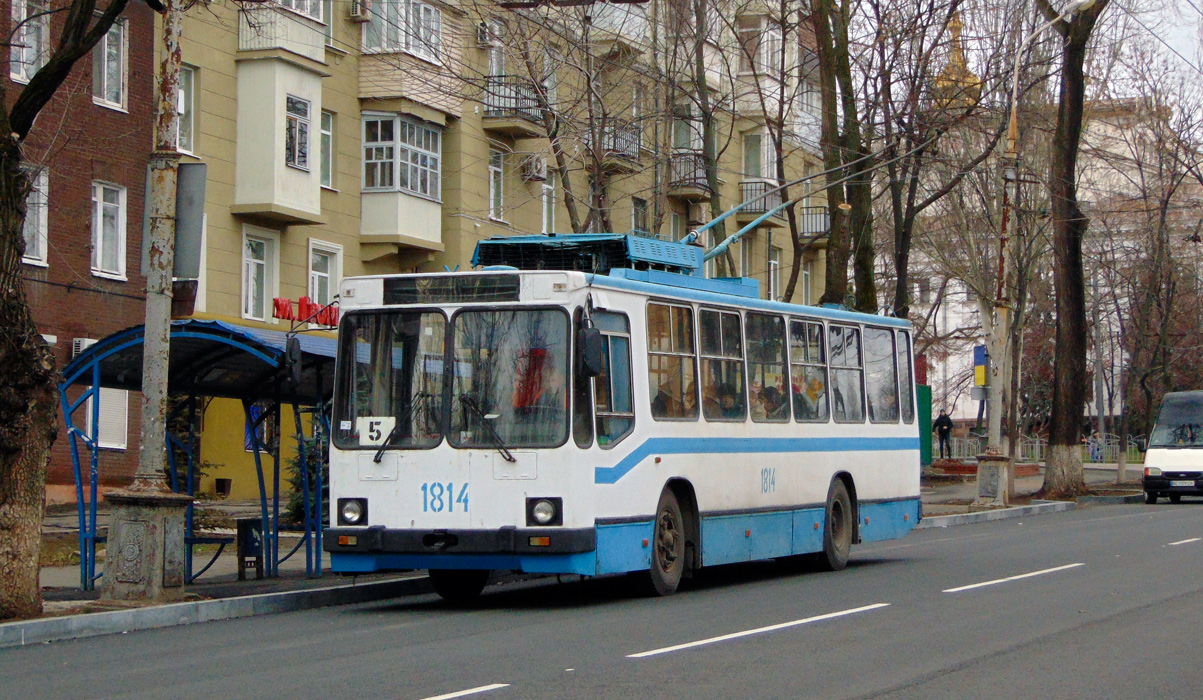Мариуполь, ЮМЗ Т2 № 1814
