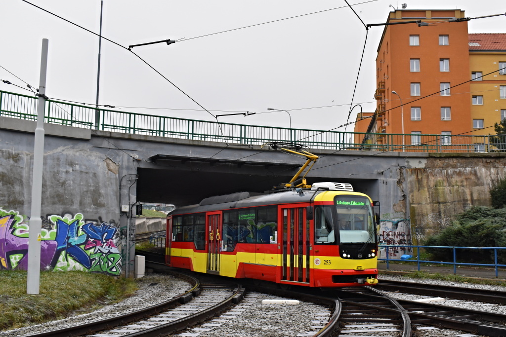 Most ― Litvínov, Vario LFR.S nr. 253