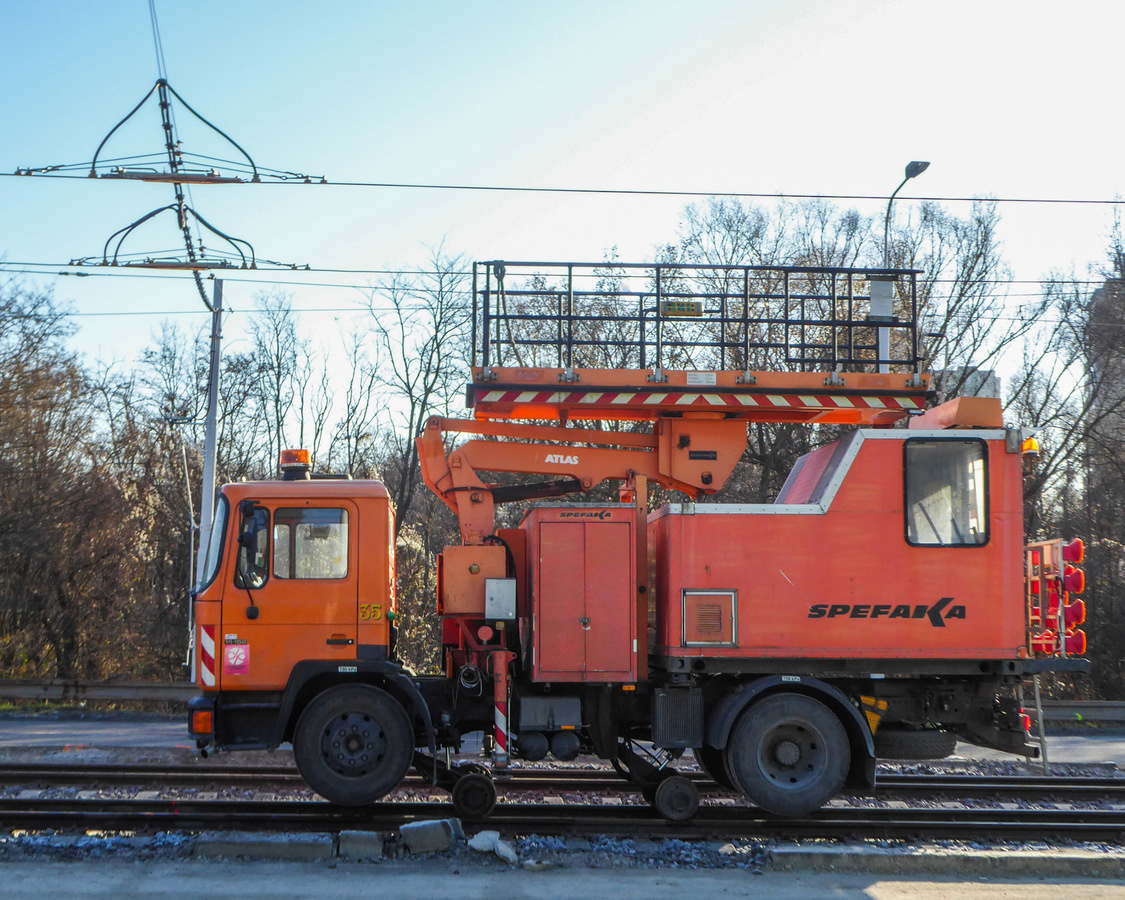 Братислава — Модернизация Карловесской линии; Братислава — Спецтехника