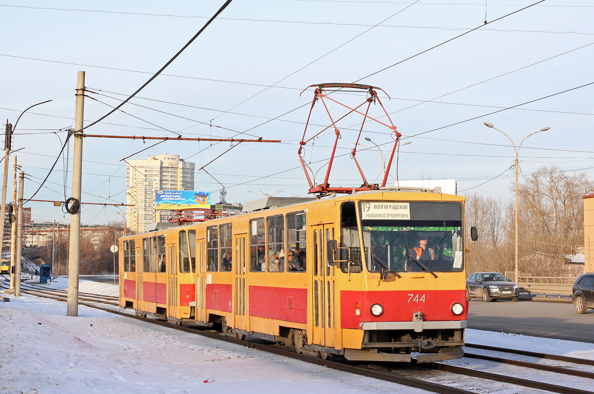 Yekaterinburg, Tatra T6B5SU # 744
