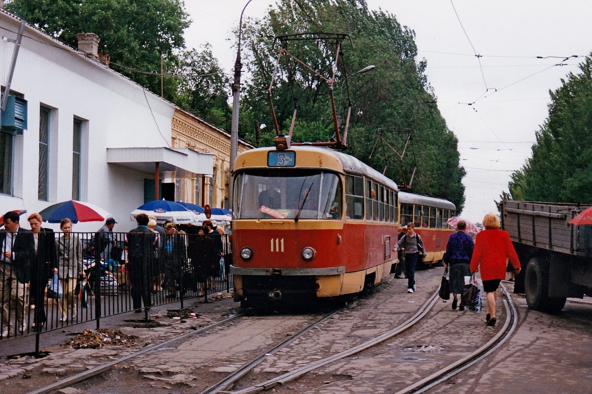 Doneck, Tatra T3SU č. 111; Doneck — Photos by Alex Krakowsky — 22.05.1998