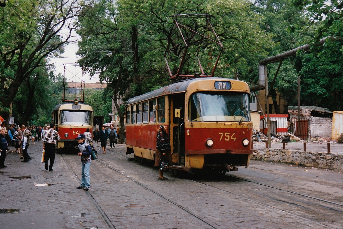 Donyeck, Tatra T3SU — 941; Donyeck, Tatra T3SU (2-door) — 754; Donyeck — Photos by Alex Krakowsky — 22.05.1998