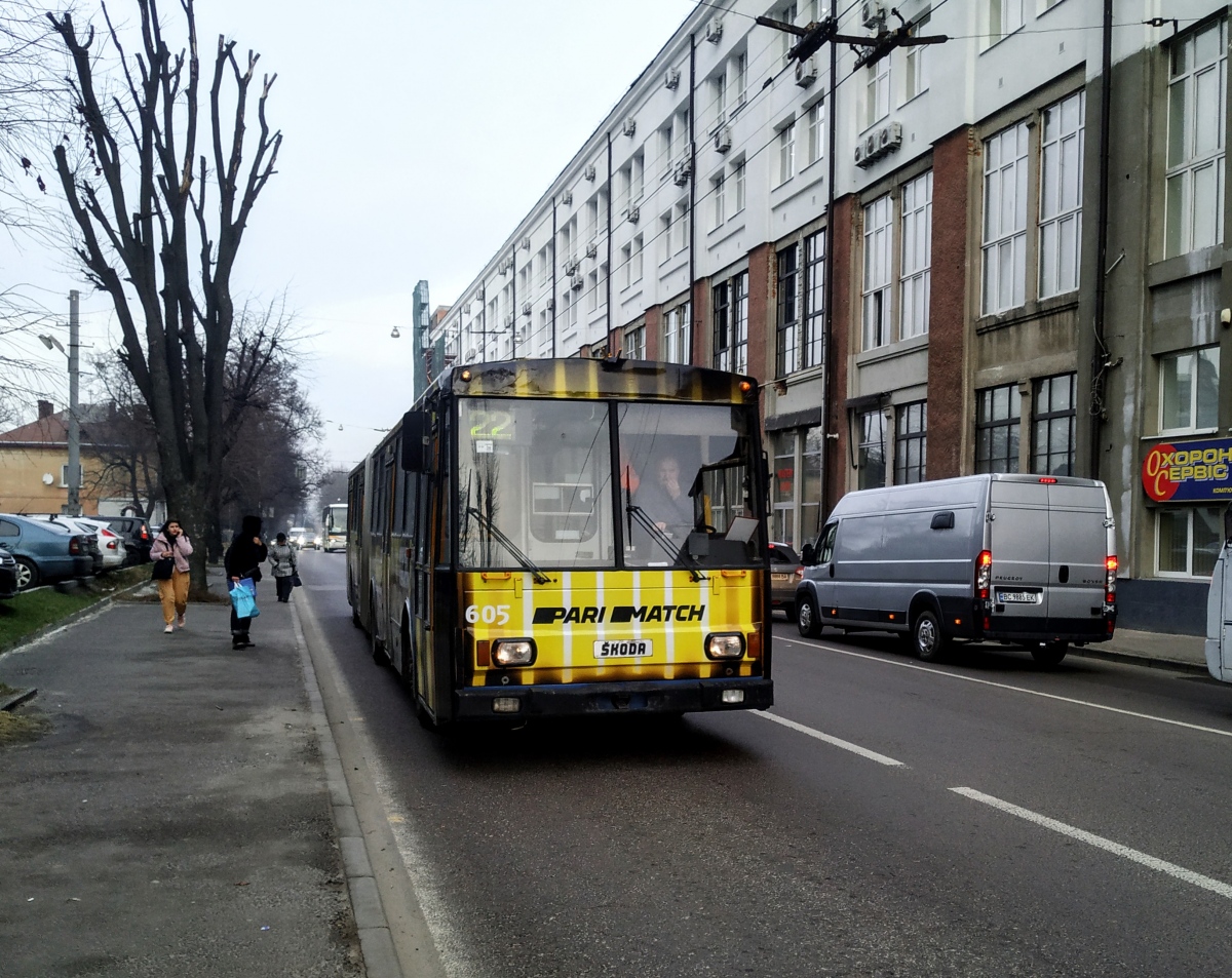 Львов, Škoda 15Tr08/6 № 605
