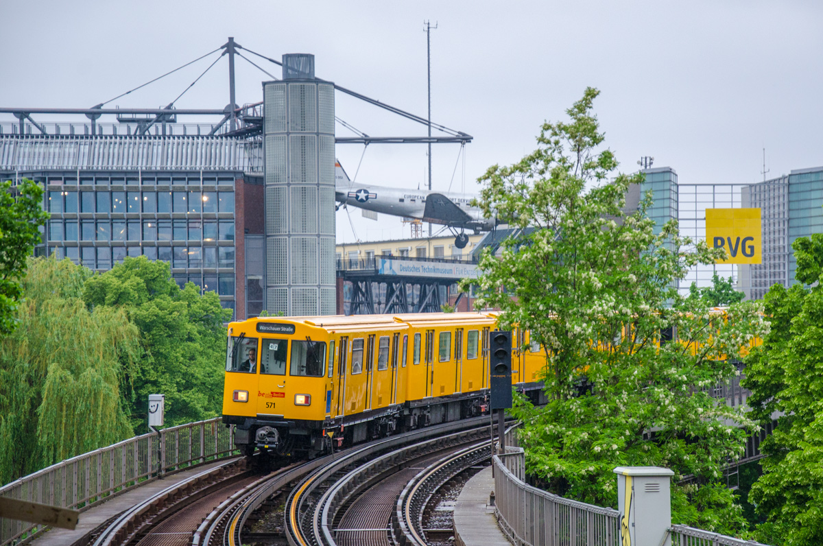 Берлин, BVG A3L92.2 № 571