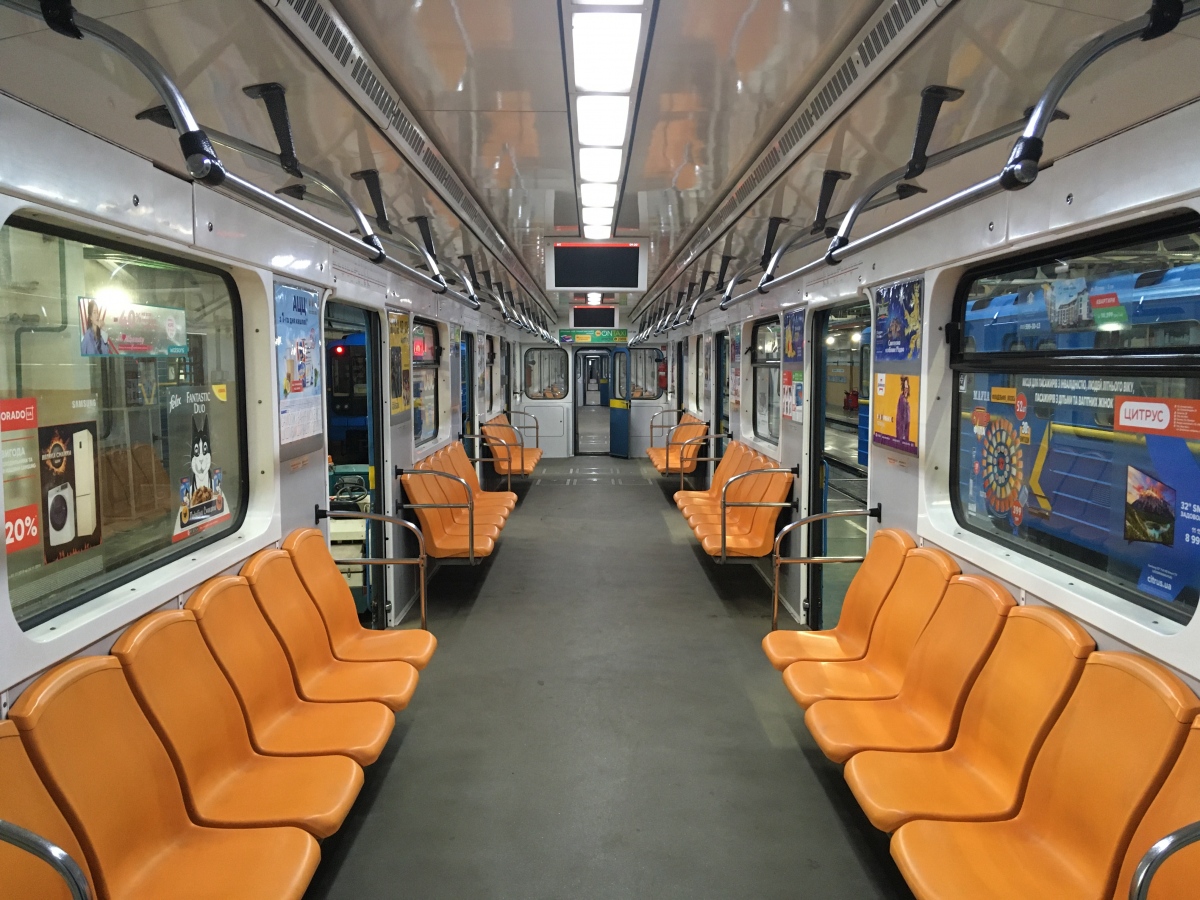 Киев, Е-КМ-Гб (81-7080) № 5211