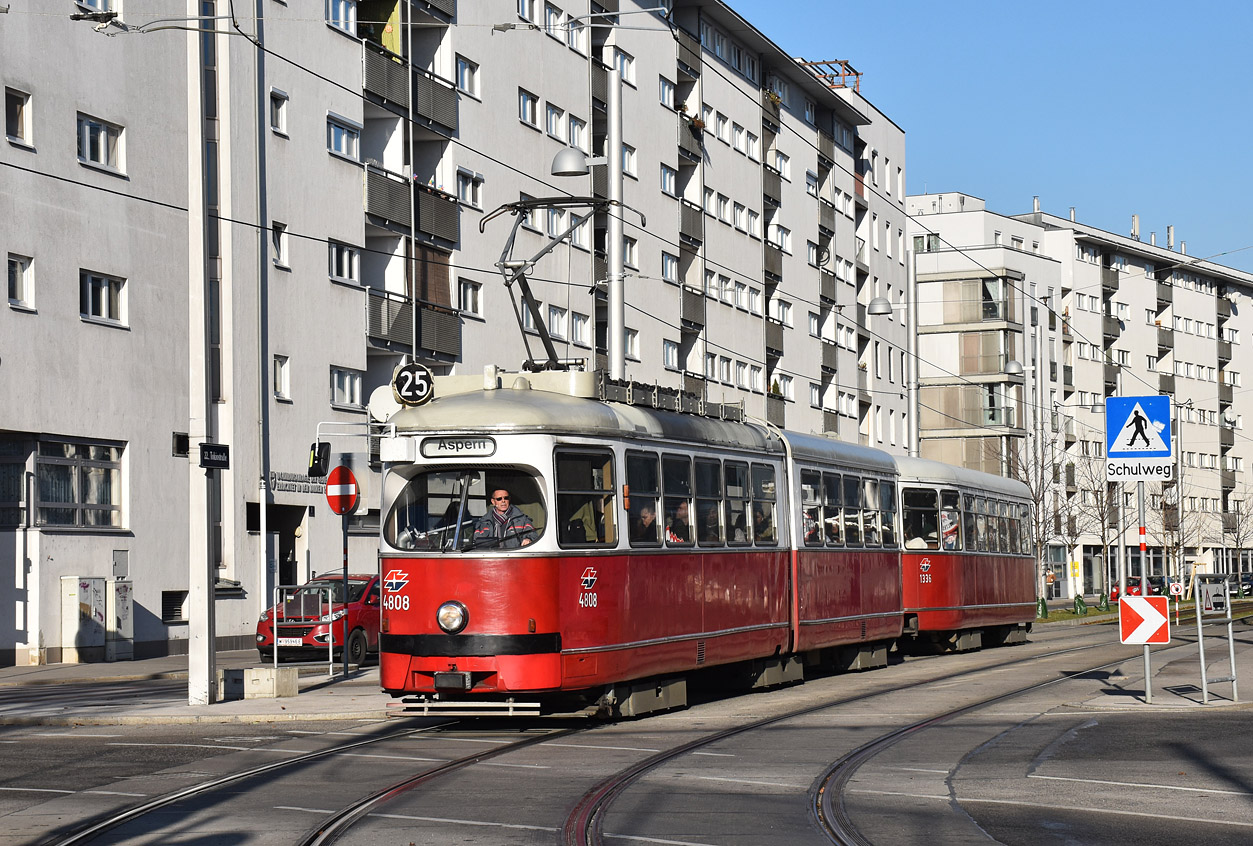 Вена, SGP Type E1 № 4808; Вена, Rotax Тype c4 № 1336