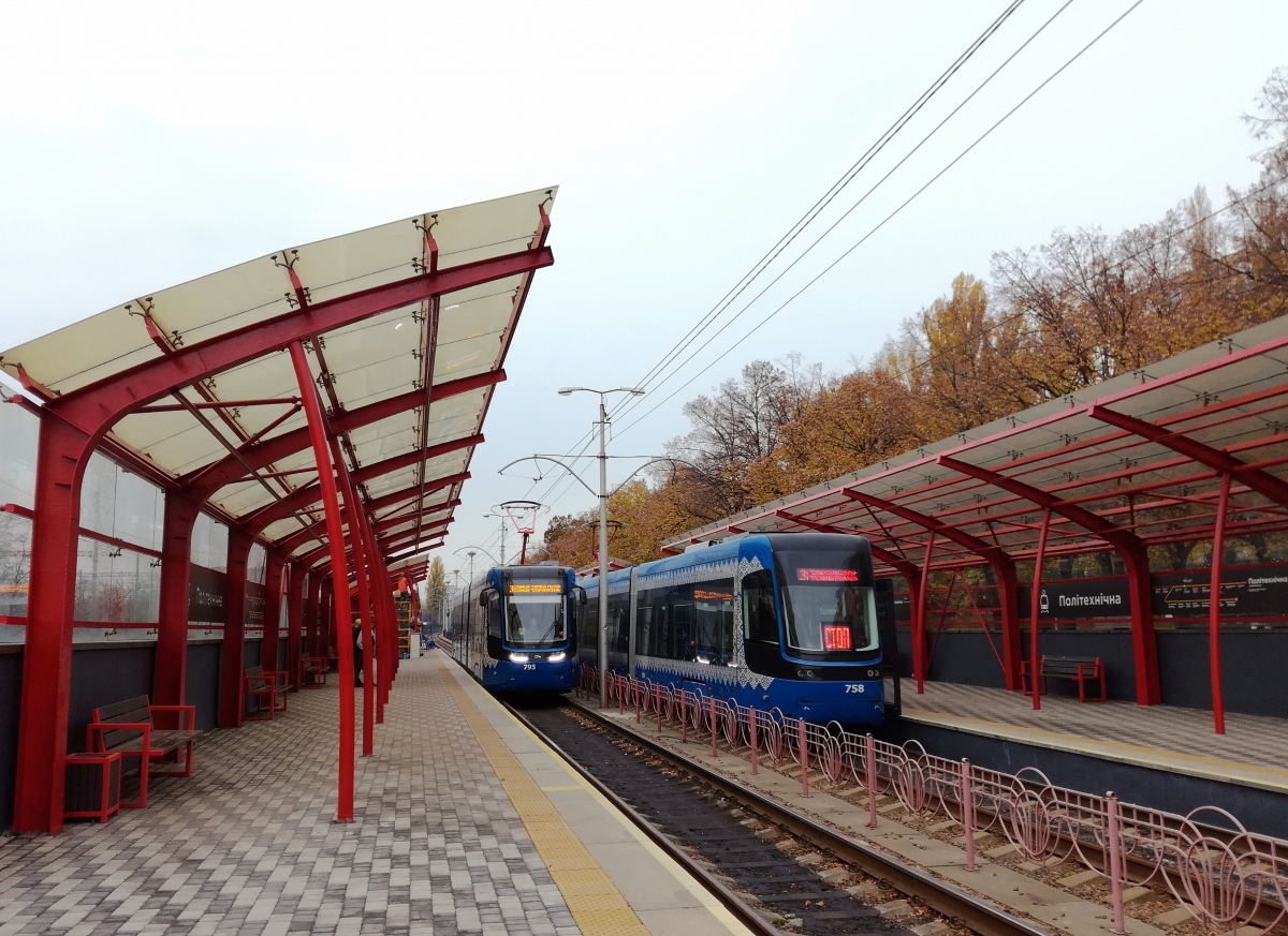 Киев — Зупиночні знаки, павільйони й покажчики