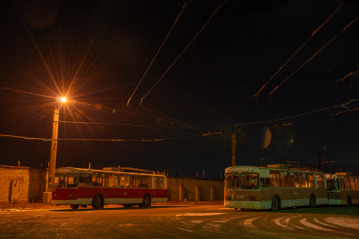 Саратов, ЗиУ-682Г-016 (012) № 2219; Саратов, ЗиУ-682Г-012 [Г0А] № 2160