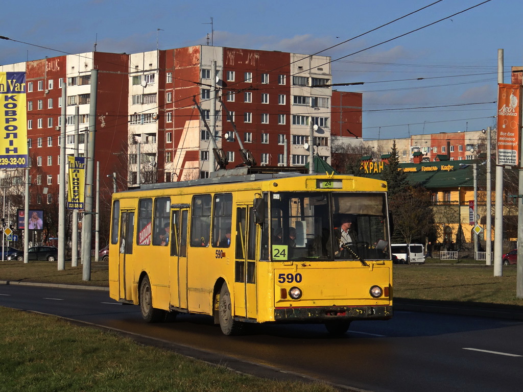 Львов, Škoda 14Tr11/6 № 590