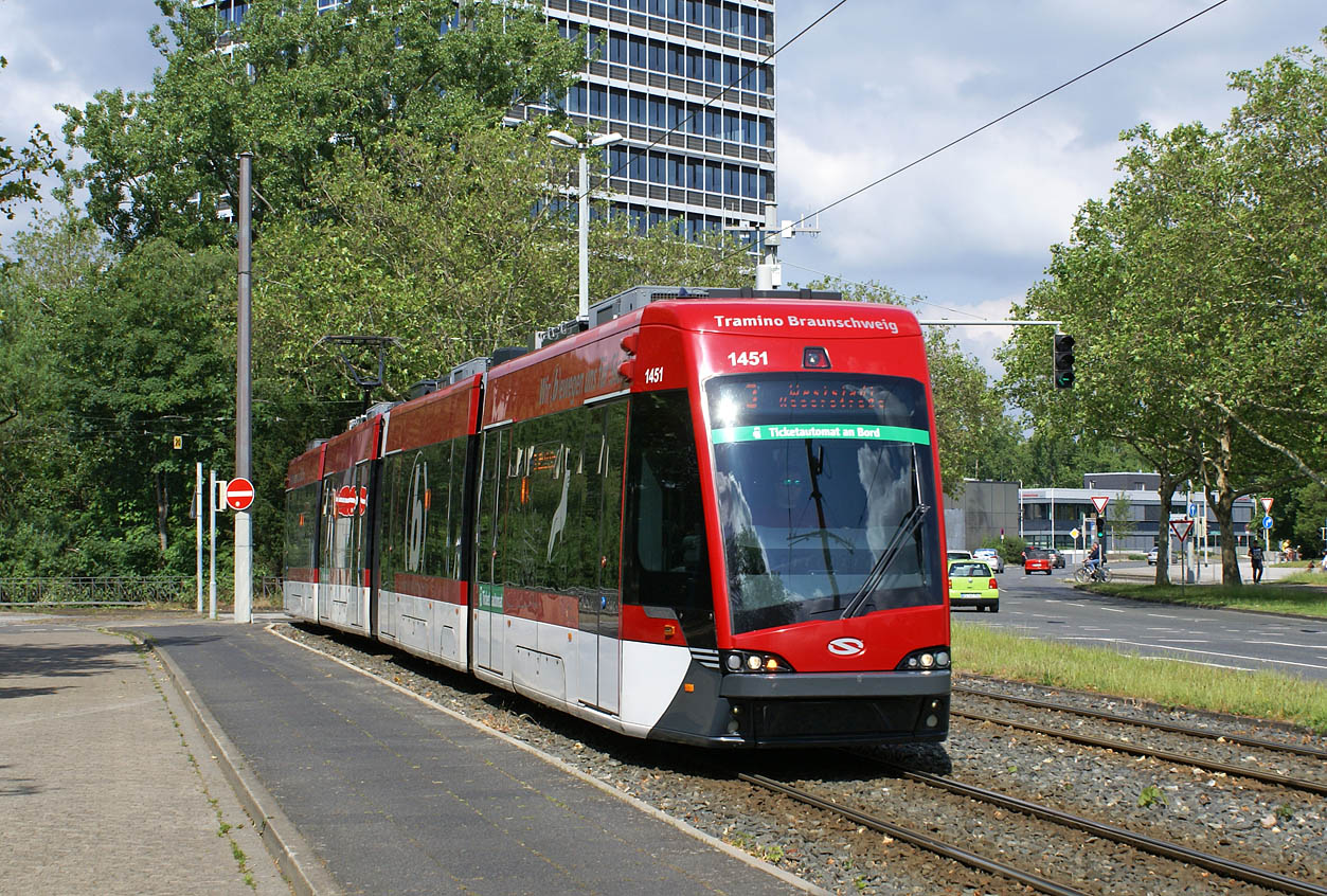 Брауншвейг, Solaris Tramino S110b № 1451