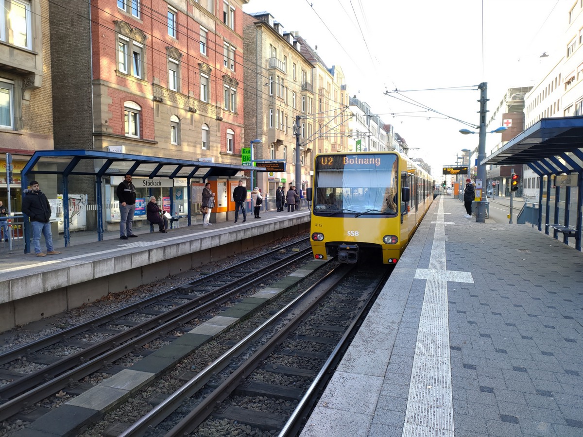 Штутгарт, Duewag DT8.S № 4112