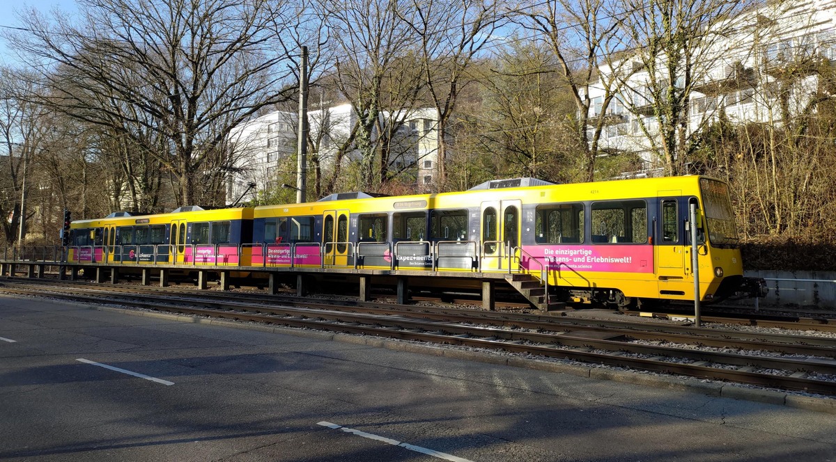 Штутгарт, Duewag DT8.S № 4214; Штутгарт — Трамвайные линии и инфраструктура