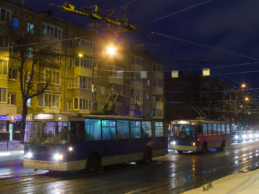 Чебоксары, ЗиУ-682Г-016 (012) № 775; Чебоксары, ЗиУ-682Г-016 (018) № 817