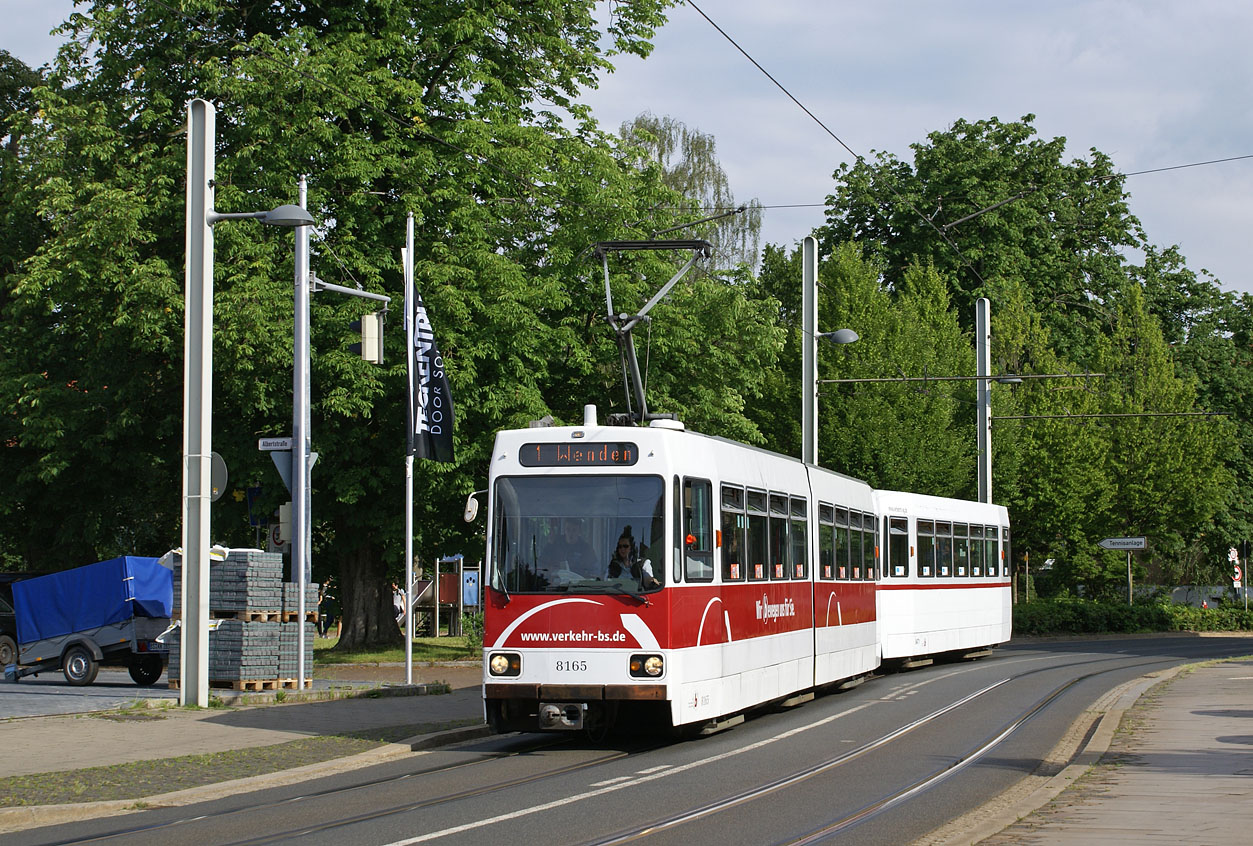 Braunschweig, LHB GT6 Typ Braunschweig № 8165; Braunschweig, LHB B4 Typ Braunschweig № 8471