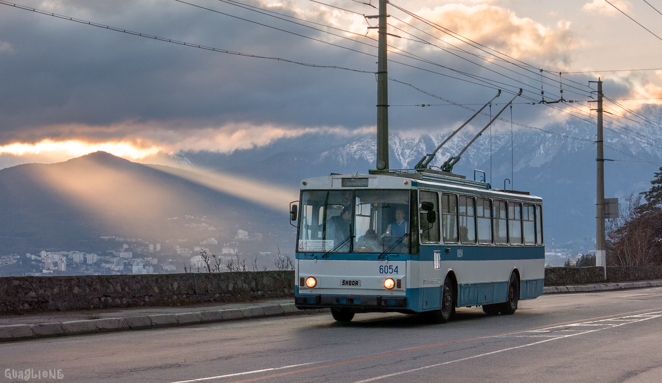 Крымский троллейбус, Škoda 14Tr02/6 № 6054