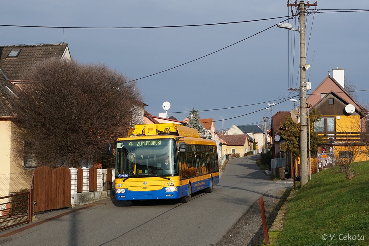 Злин, Škoda 30Tr SOR № 225