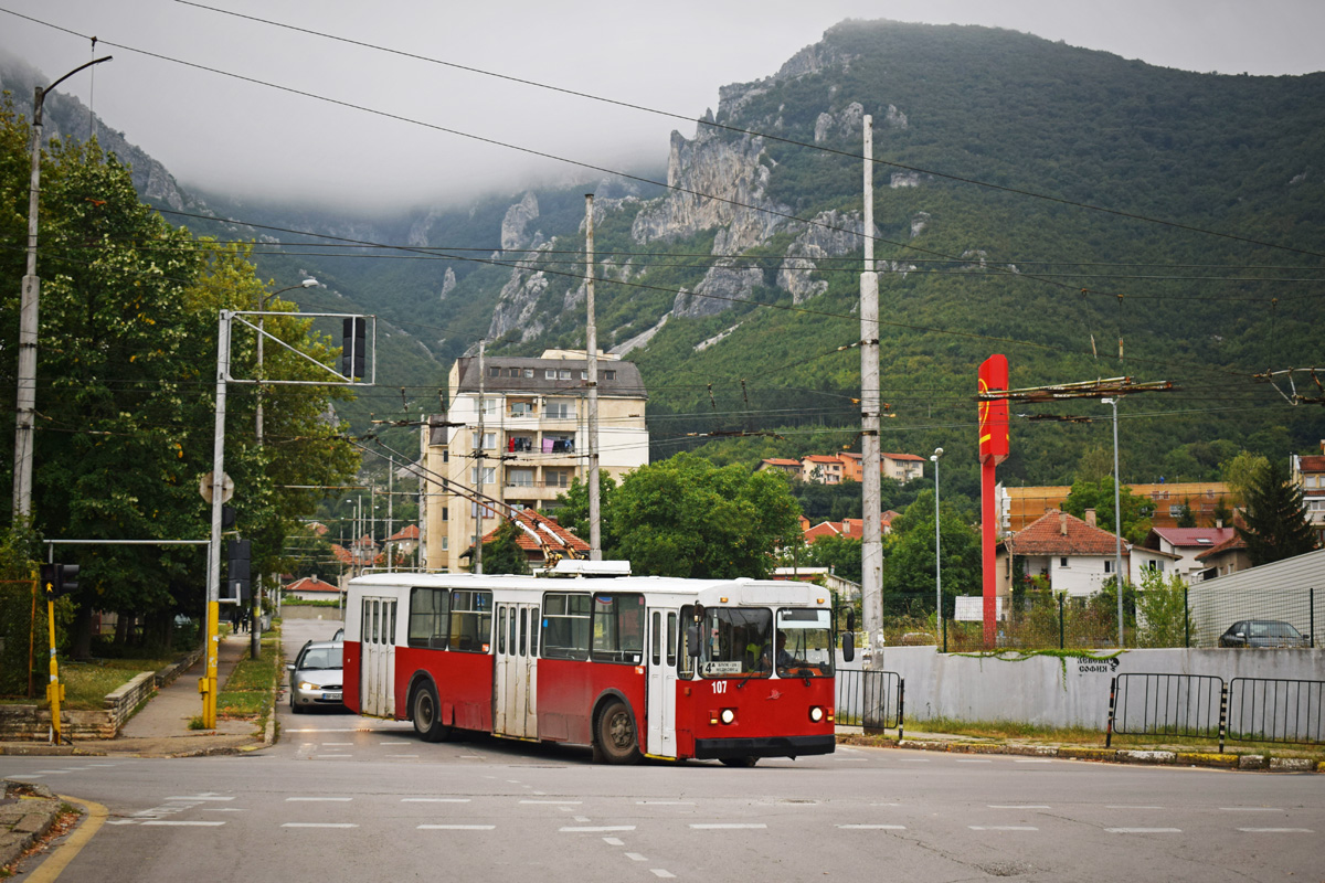 Враца, ЗиУ-682В1УБ № 107