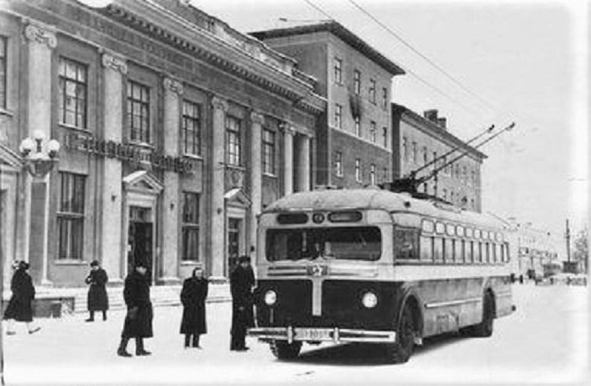 Омск, МТБ-82Д № 1; Омск — Исторические фотографии