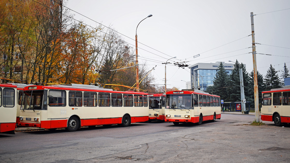Вильнюс, Škoda 14Tr13/6 № 1599; Вильнюс, Škoda 14Tr07 № 1431
