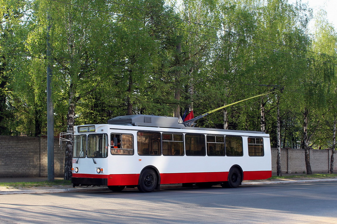 Йошкар-Ола, ЗиУ-682ГМ1 (с широкой передней дверью) № 305 Йошкар-Ола, ЗиУ-682ГМ1 (с широкой передней дверью) № 305