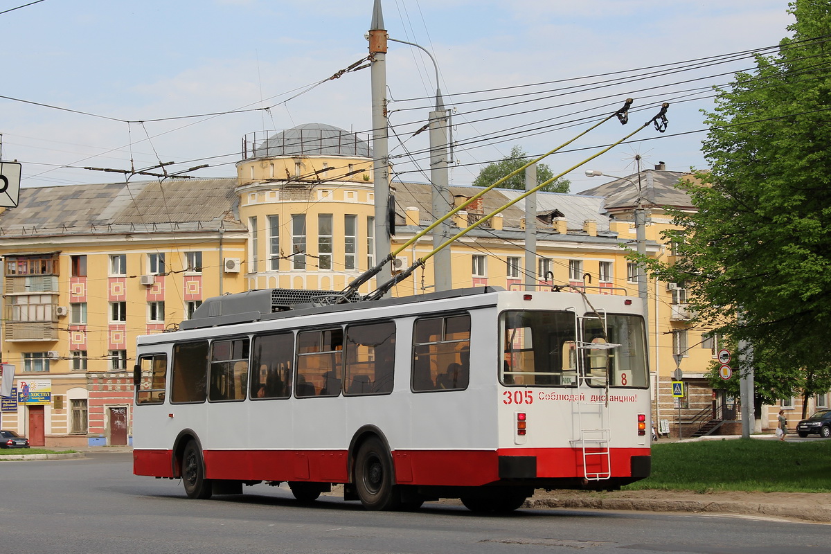 Йошкар-Ола, ЗиУ-682ГМ1 (с широкой передней дверью) № 305 Йошкар-Ола, ЗиУ-682ГМ1 (с широкой передней дверью) № 305