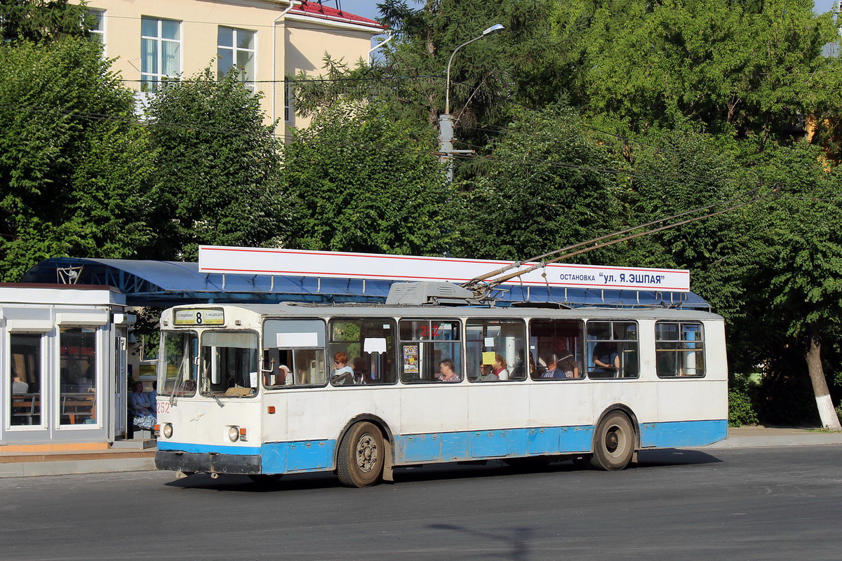 Йошкар-Ола, ЗиУ-682В № 252