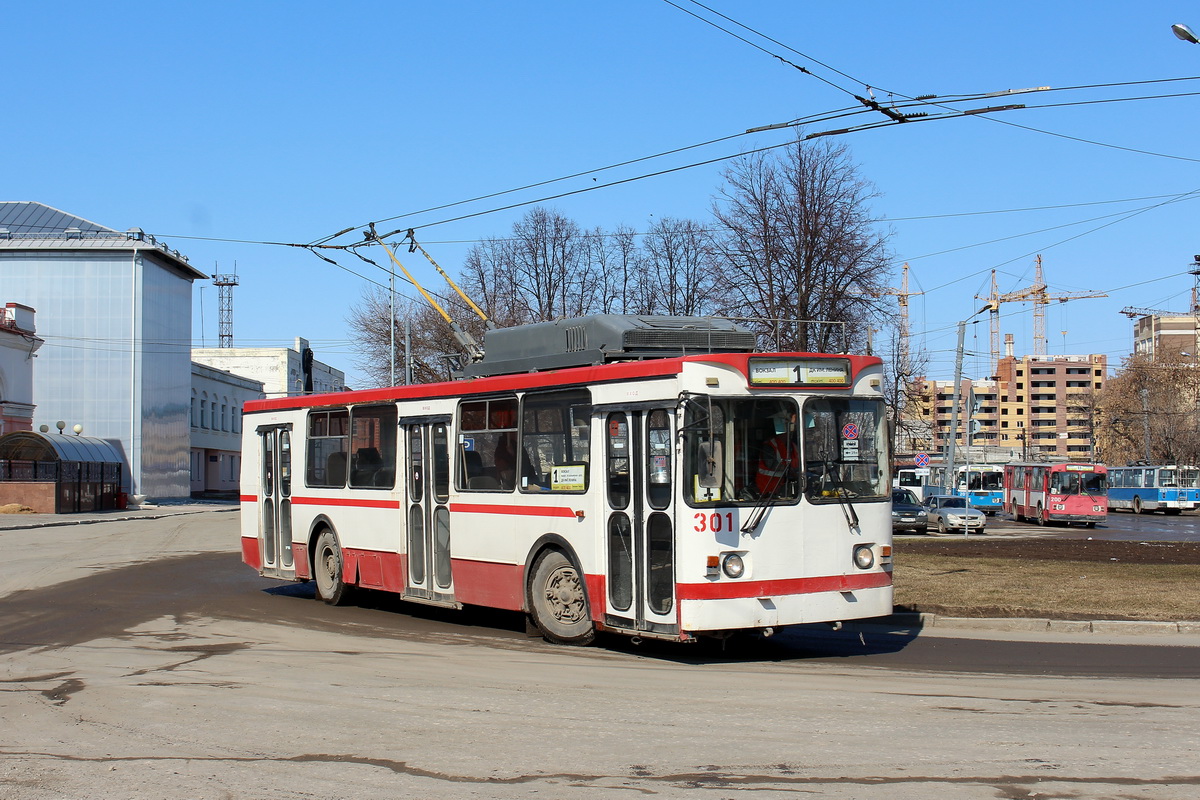 Йошкар-Ола, ЗиУ-682ГМ1 (с широкой передней дверью) № 301