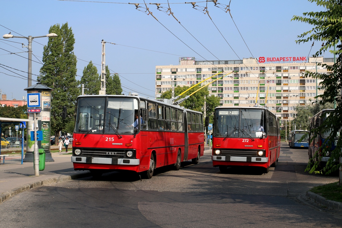 Будапешт, Ikarus 280.94 № 215; Будапешт, Ikarus 280.94 № 272