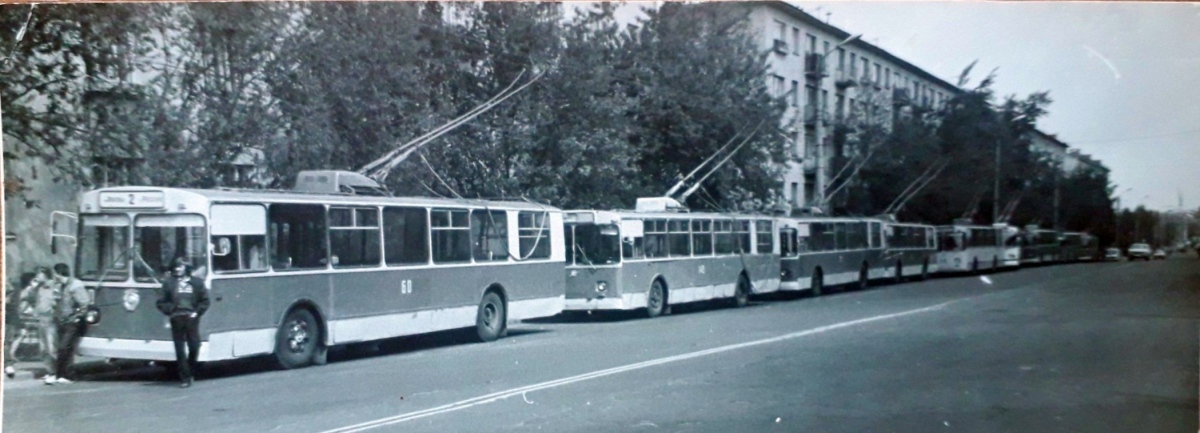 Тверь, ЗиУ-682В [В00] № 60; Тверь — Старые фотографии (1917—1991); Тверь — Троллейбусные линии: Московский район