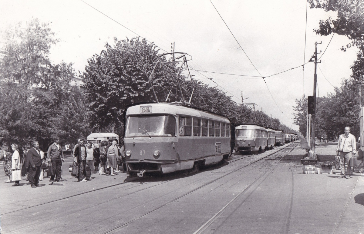 Тверь, Tatra T3SU (двухдверная) № 87; Тверь — Тверской трамвай в 1990-е гг.; Тверь — Трамвайные линии: Центральный район