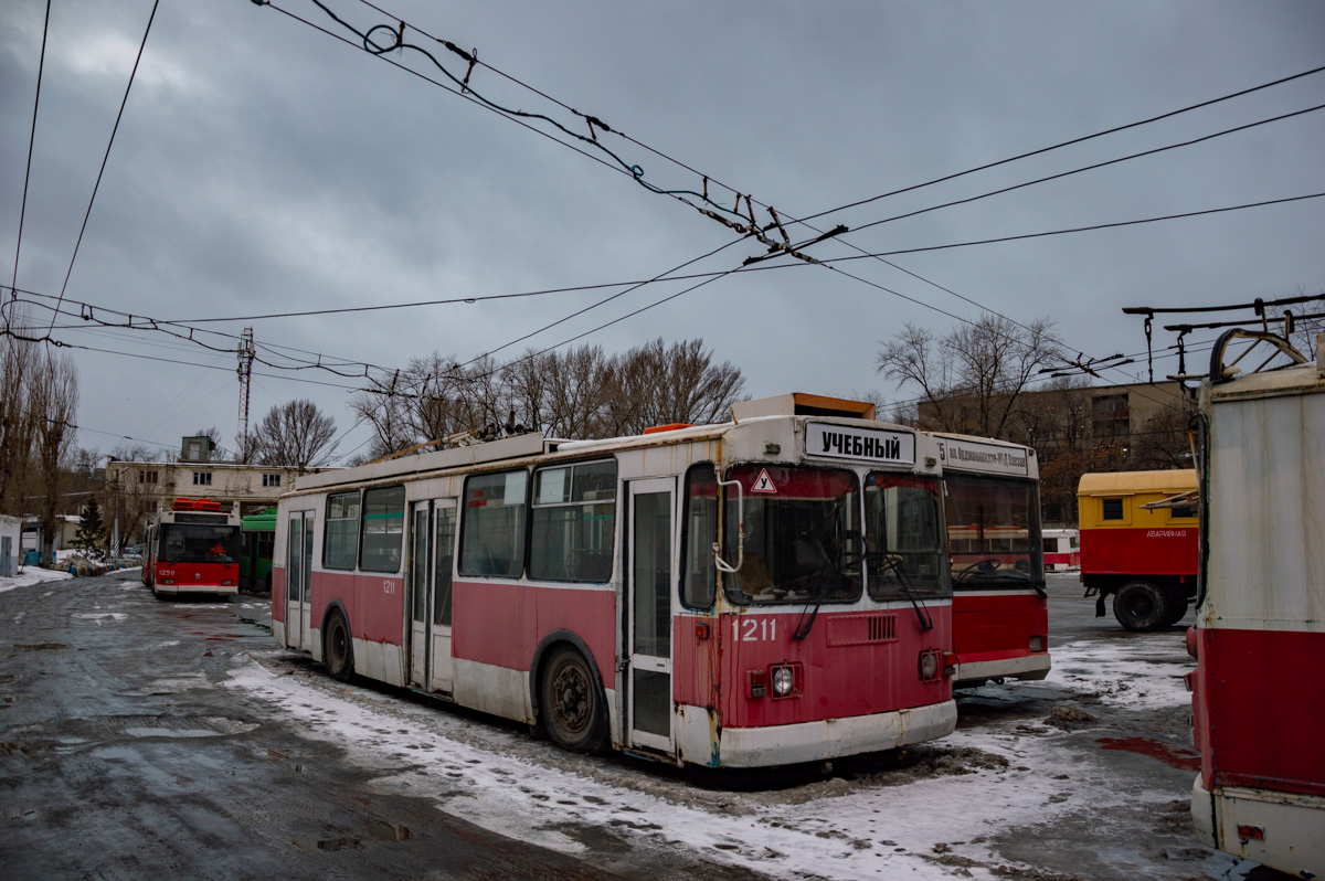 Саратов, ЗиУ-52642 № 1211