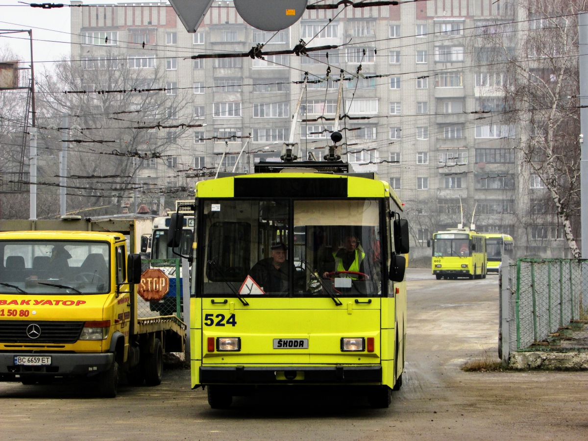 Львов, Škoda 14Tr02/6 № 524