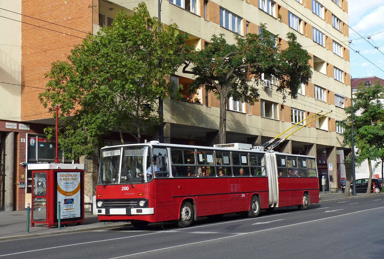 Budapešta, Ikarus 280.94 № 200