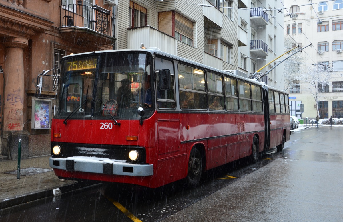 Budapest, Ikarus 280.94 — 260