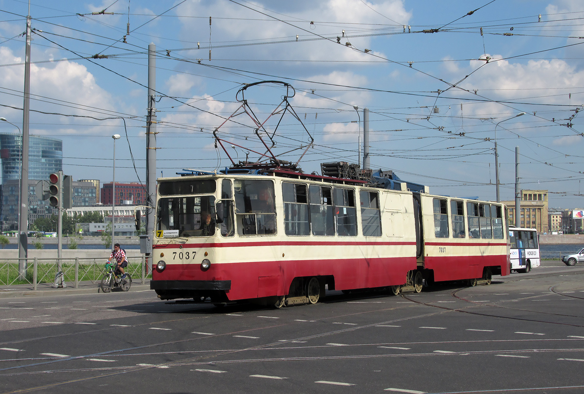 Sankt Petersburg, LVS-86K Nr 7037