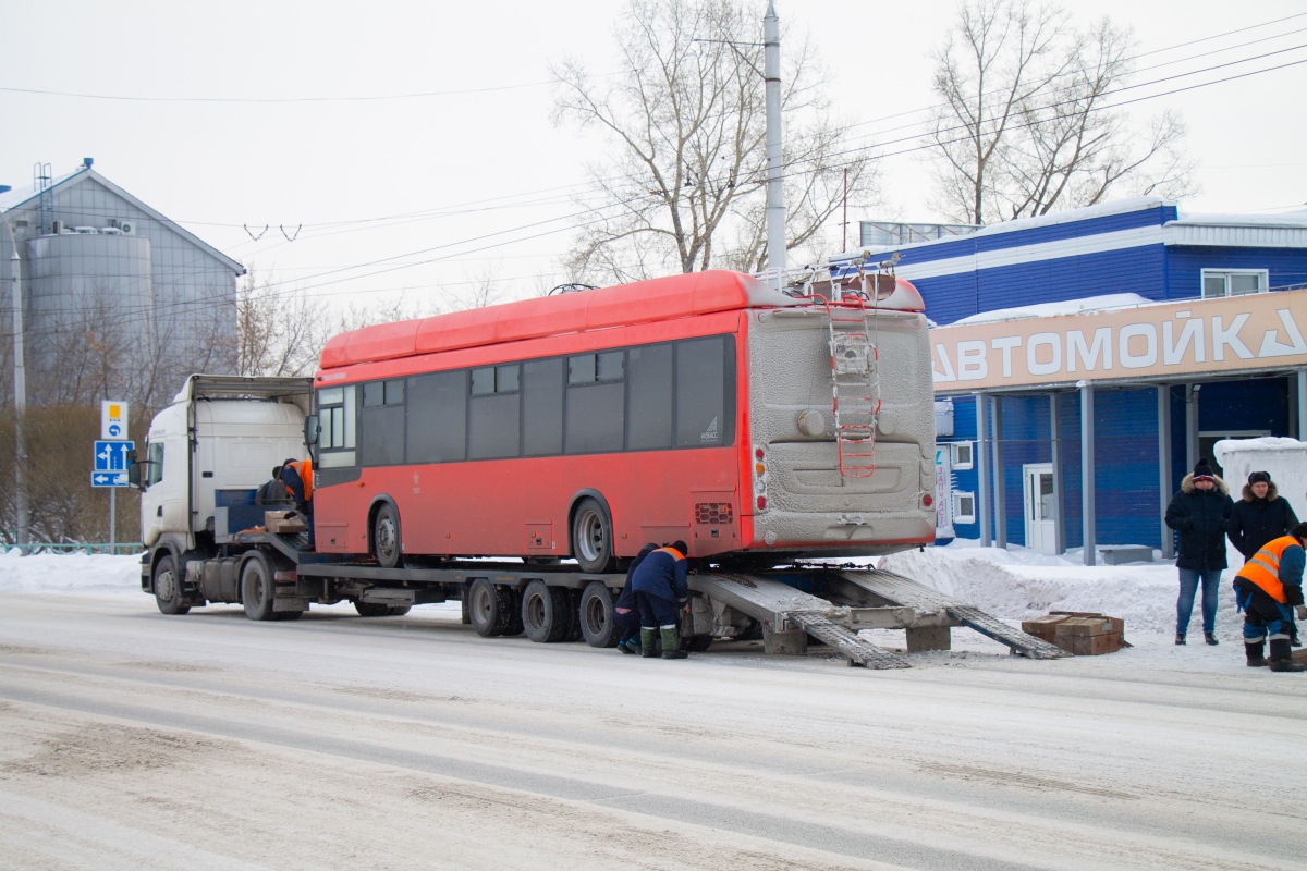 Новокузнецк, УТТЗ-6241-10-02 «Горожанин» № 042