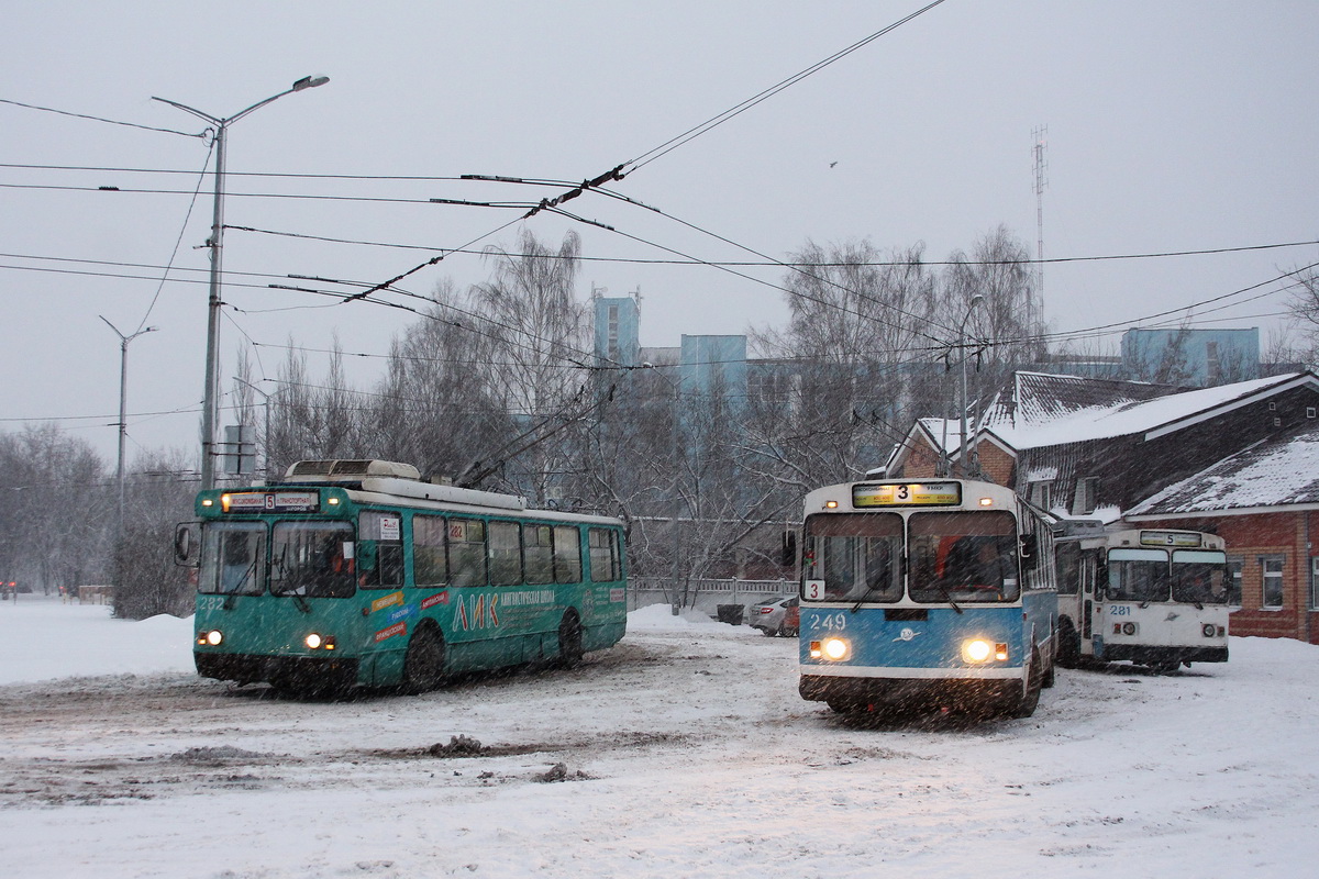 Йошкар-Ола, ЗиУ-682В № 249; Йошкар-Ола, БТЗ-5276-04 № 282