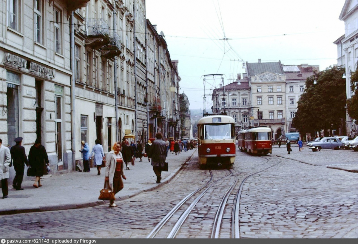 Львов, Tatra T4SU № 830