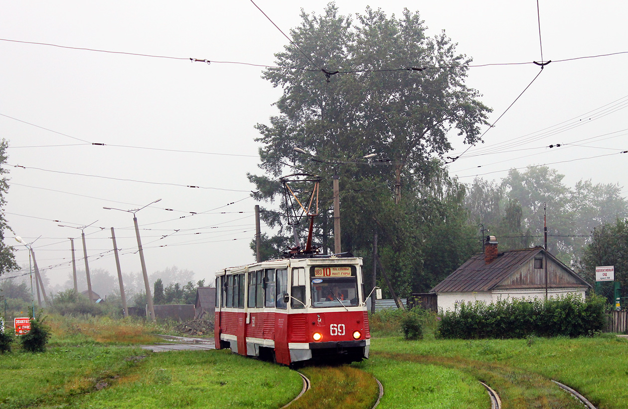 Žemutinis Tagilas, 71-605 (KTM-5M3) nr. 69