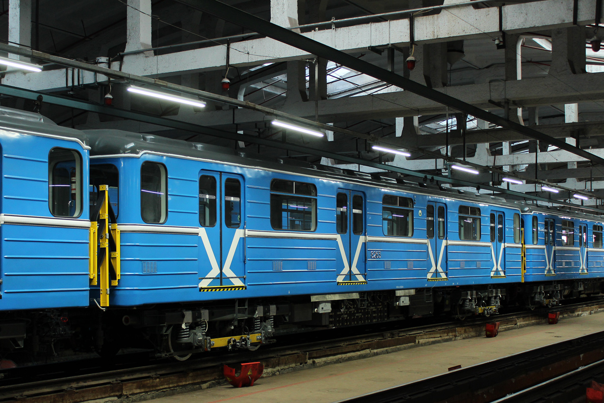 Екатеринбург, 81-714.5 (ЛВЗ/ВМ) № 8263